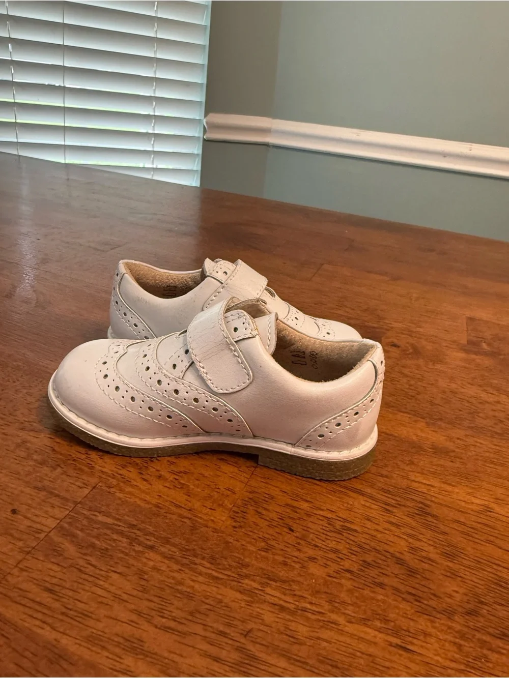 Footmates Wyatt White Leather Oxford Dress Shoes Toddler Boy size 7